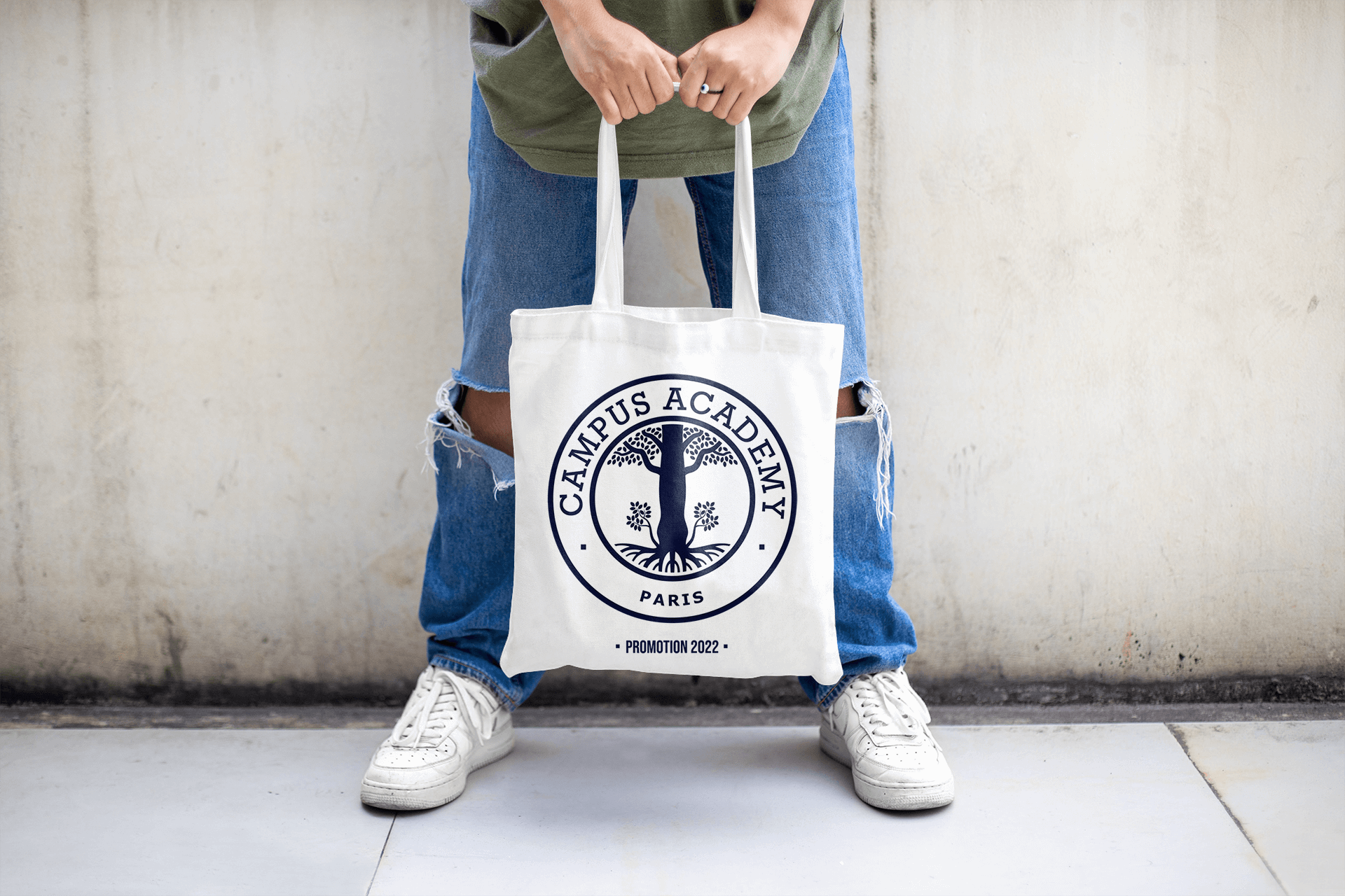 Totebag avec le logo du campus.